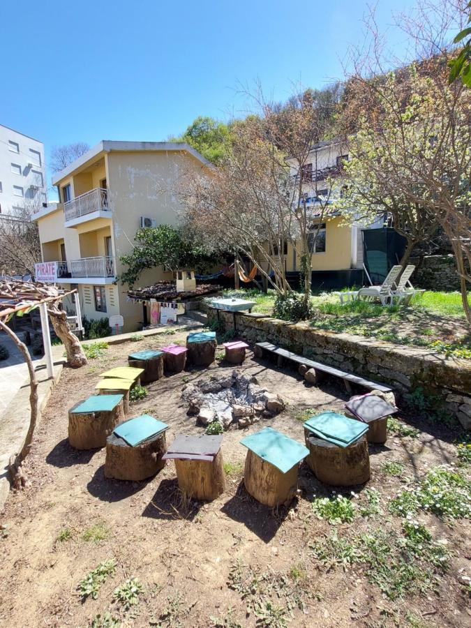 Auberge de jeunesse Pirate Backpackers à Ulcinj Extérieur photo